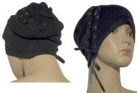 Strickm�tze geschn�rt